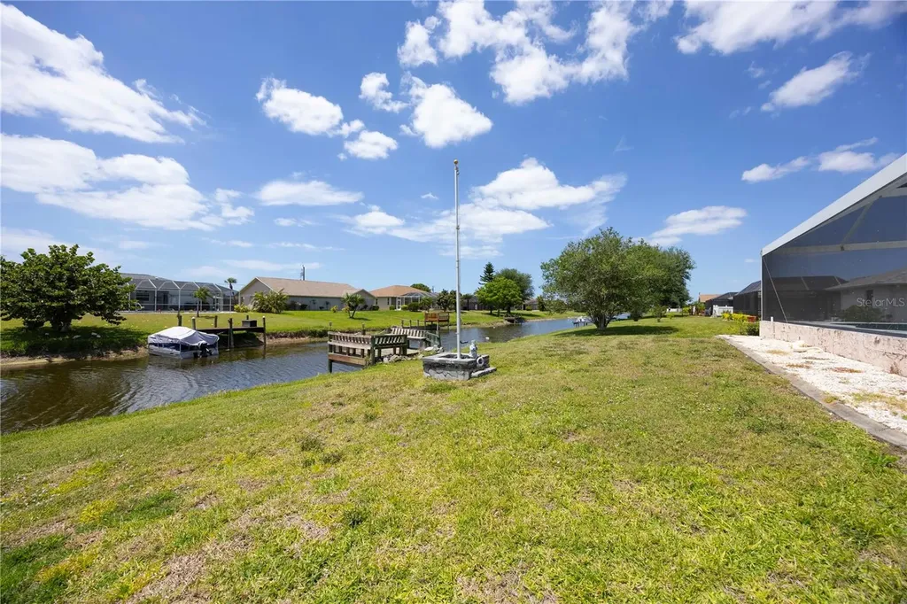 184 Mark Twain Lane Rotonda West FL 33947