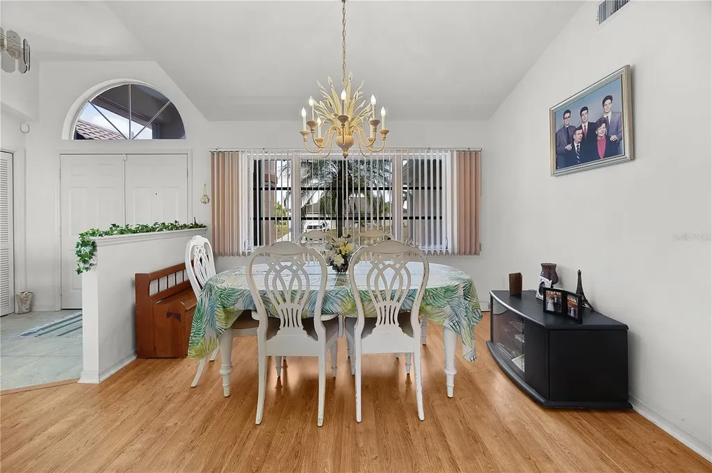 184 Mark Twain Lane Rotonda West FL 33947