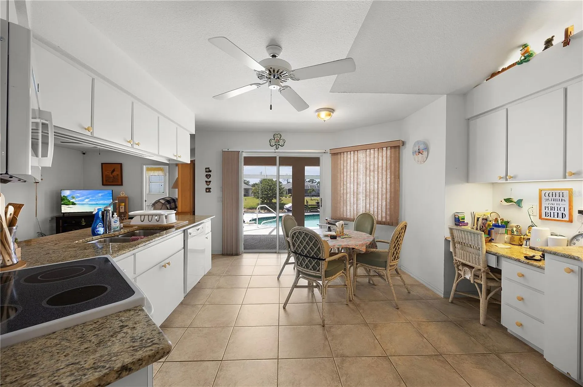 184 Mark Twain Lane Rotonda West FL 33947