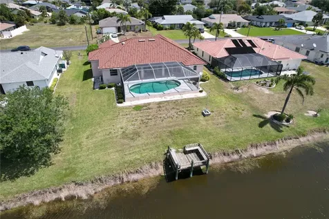 184 Mark Twain Lane Rotonda West FL 33947