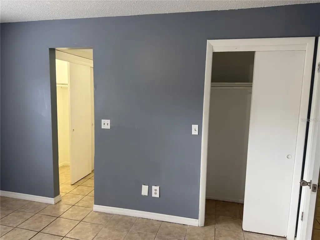 7210 N Manhattan Avenue Tampa FL 33614