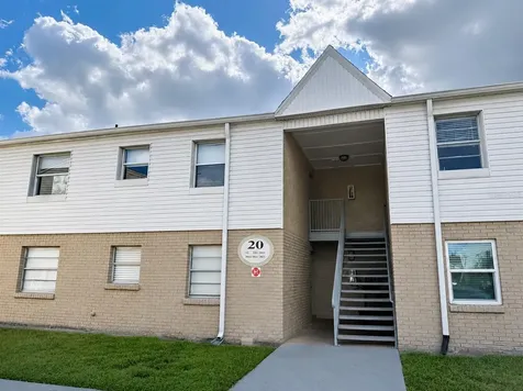 7210 N Manhattan Avenue Tampa FL 33614