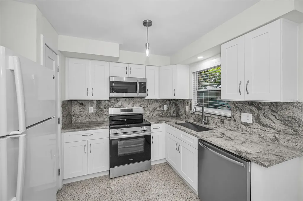 7691 Coquina Way St Pete Beach FL 33706
