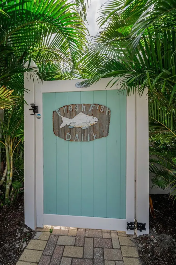 7691 Coquina Way St Pete Beach FL 33706