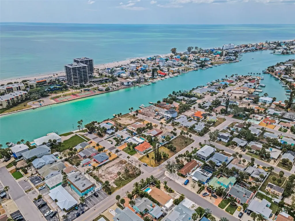7691 Coquina Way St Pete Beach FL 33706