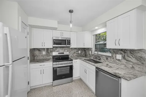 7691 Coquina Way St Pete Beach FL 33706