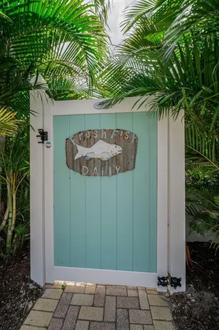 7691 Coquina Way St Pete Beach FL 33706