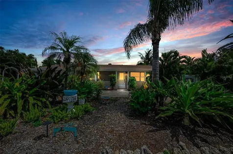 7691 Coquina Way St Pete Beach FL 33706