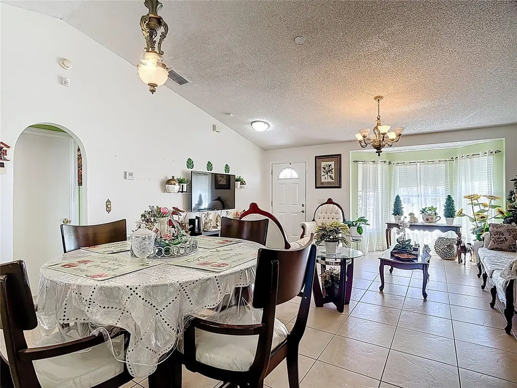 852 Franconville Court Kissimmee FL 34759