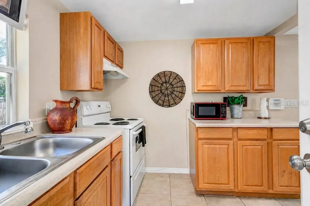 595 3rd Street Oviedo FL 32765