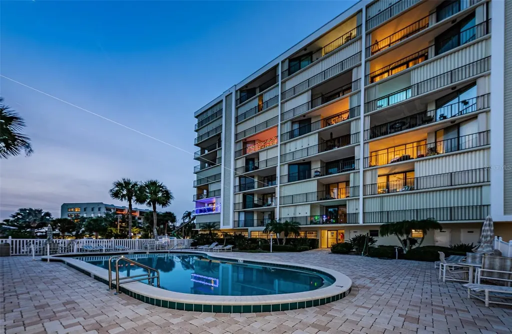 2530 Gary Circle Dunedin FL 34698