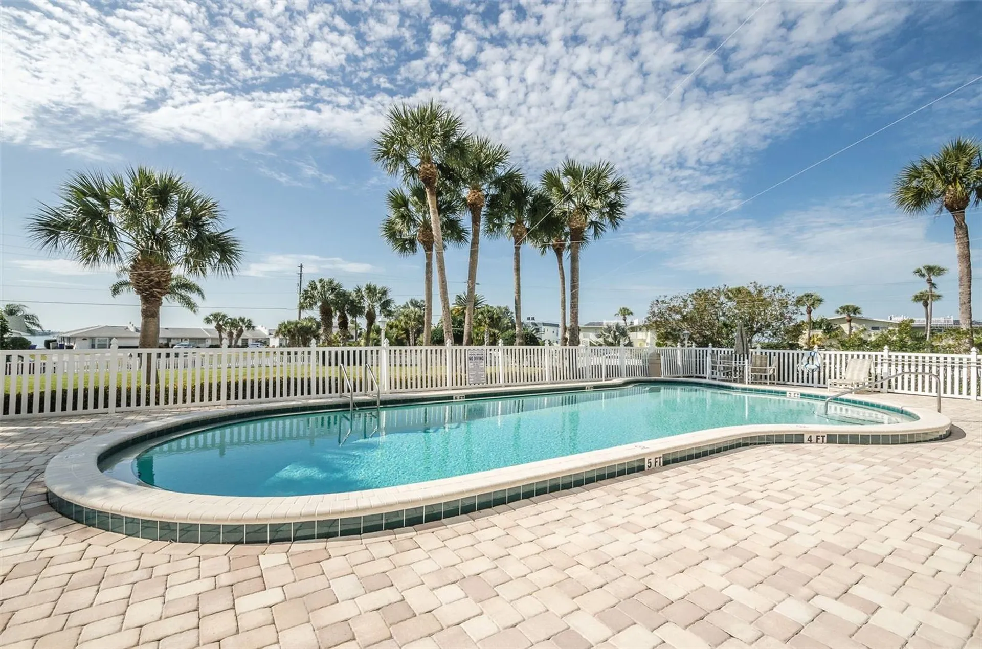 2530 Gary Circle Dunedin FL 34698