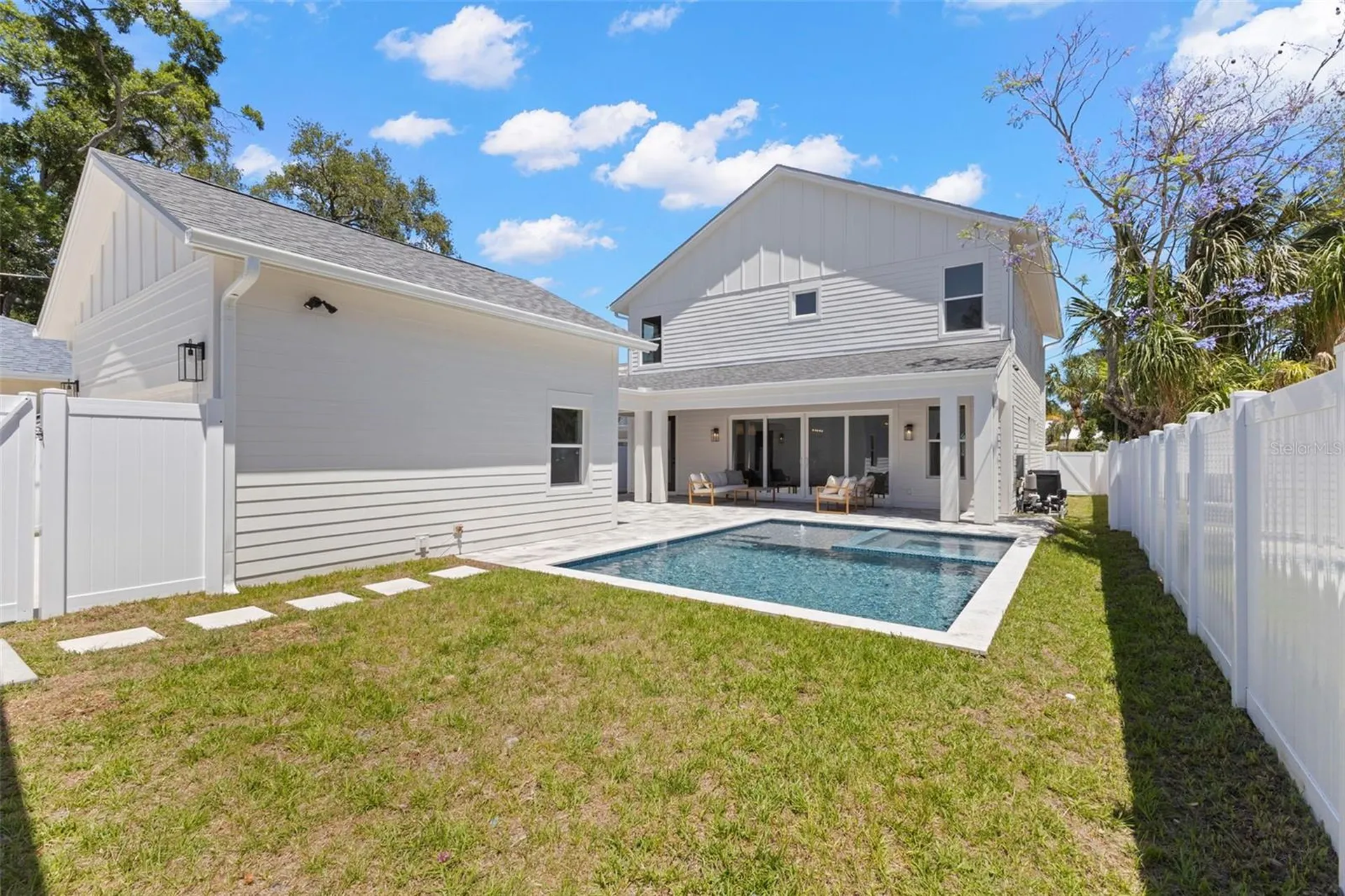 1100 8th Street N St Petersburg FL 33701