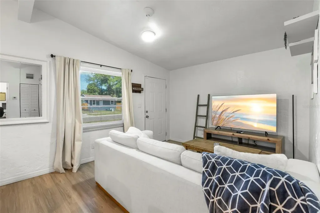 2356 Kingston Street S St Petersburg FL 33711