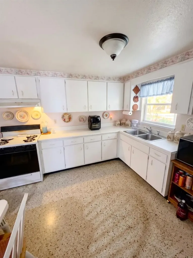 8700 58th Street N Pinellas Park FL 33782