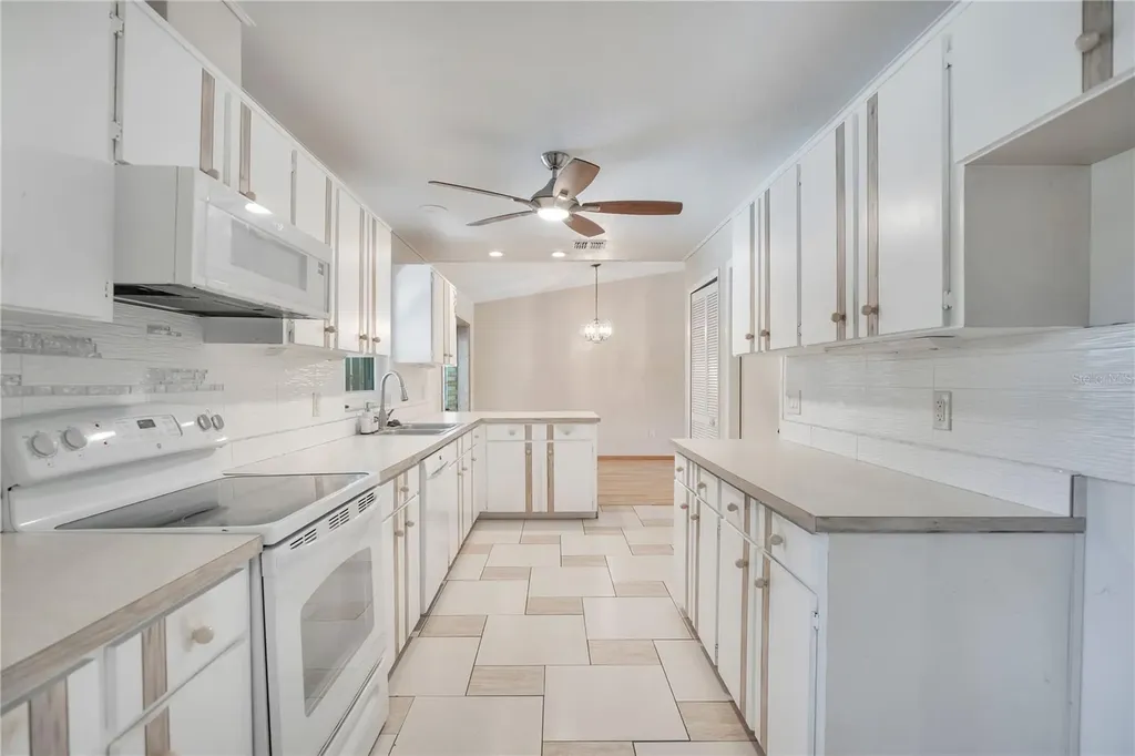 1672 Bavon Drive Deltona FL 32725