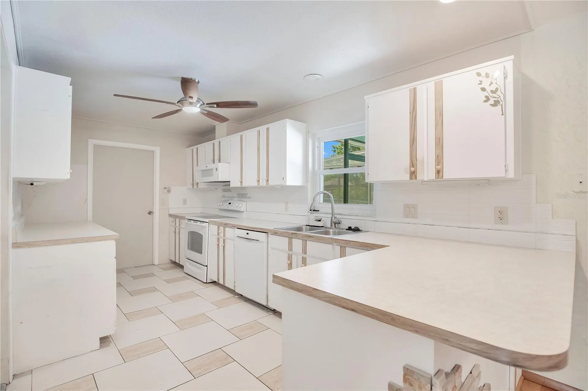 1672 Bavon Drive Deltona FL 32725