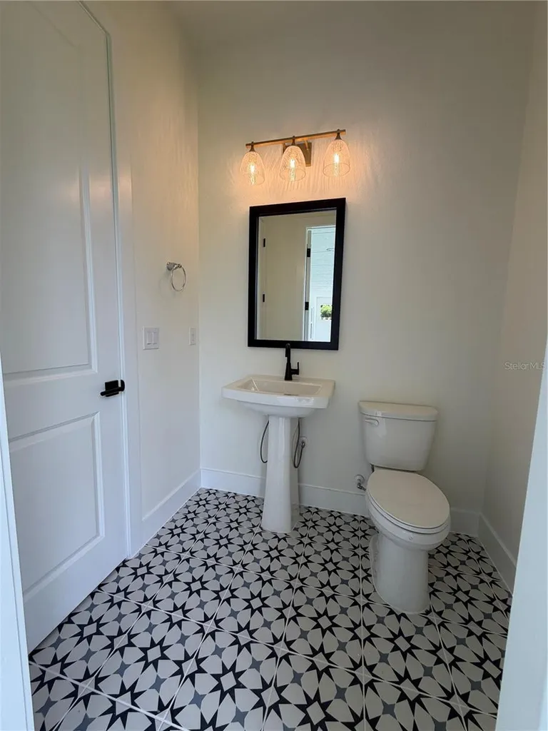 915 W Virginia Avenue Tampa FL 33603