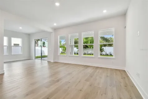 915 W Virginia Avenue Tampa FL 33603