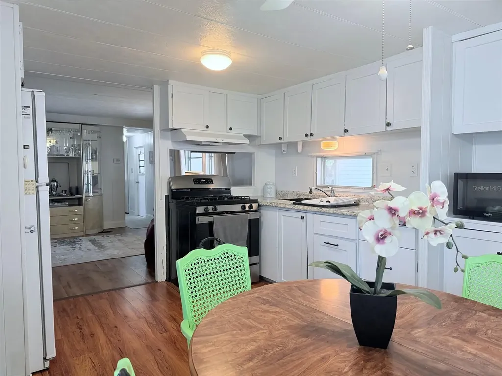 1800 Englewood Englewood FL 34223