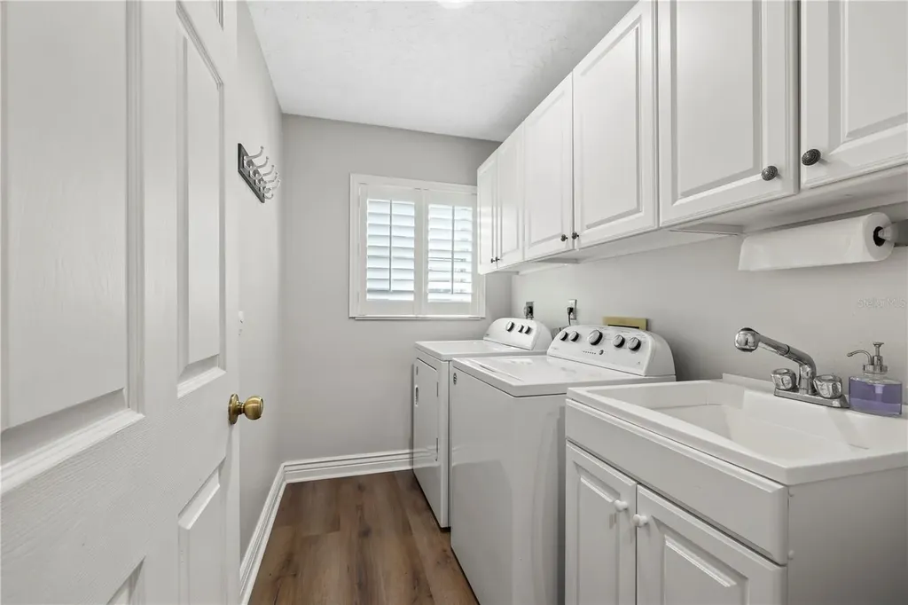 4125 Pinar Drive Bradenton FL 34210