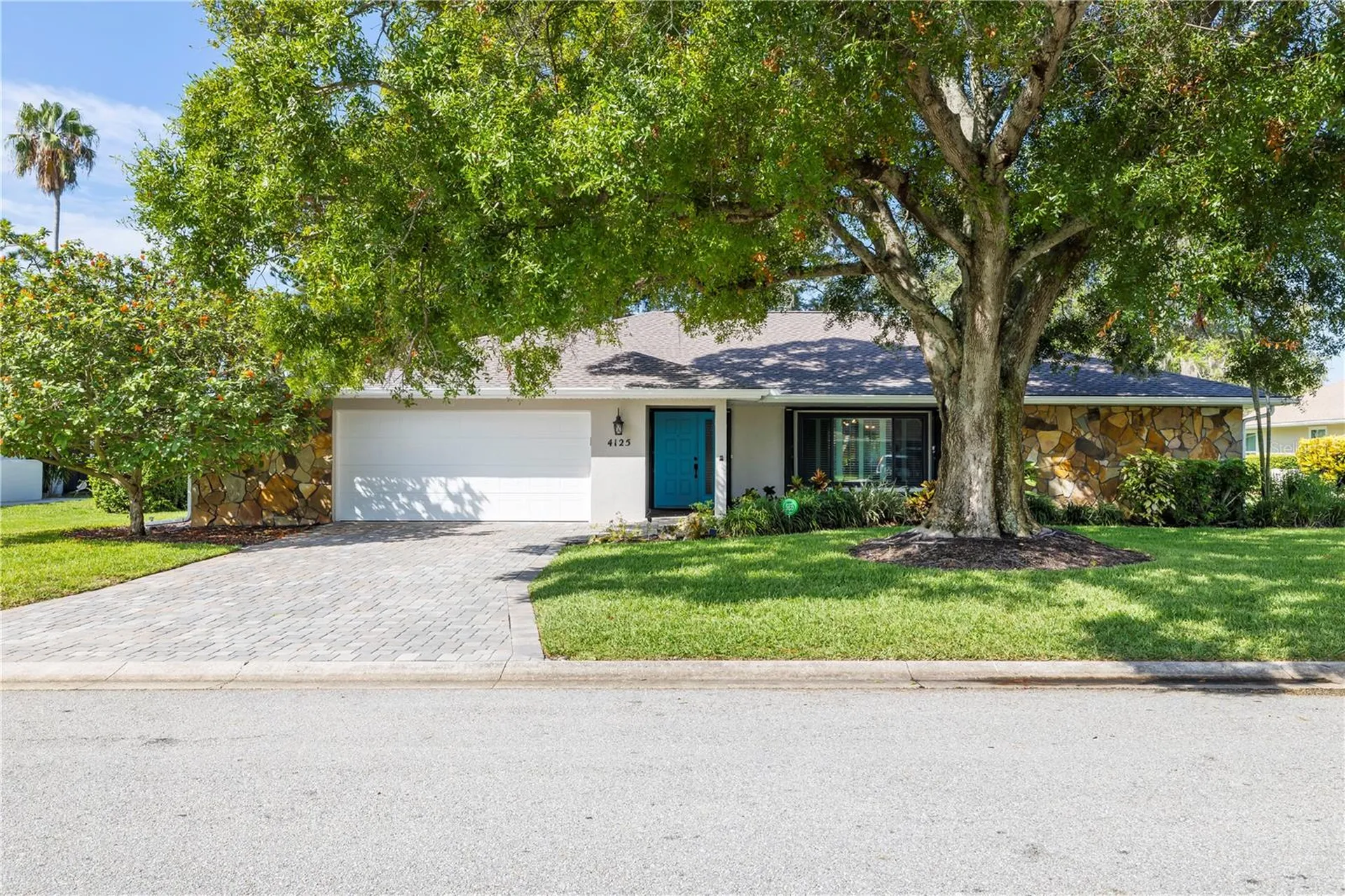 4125 Pinar Drive Bradenton FL 34210