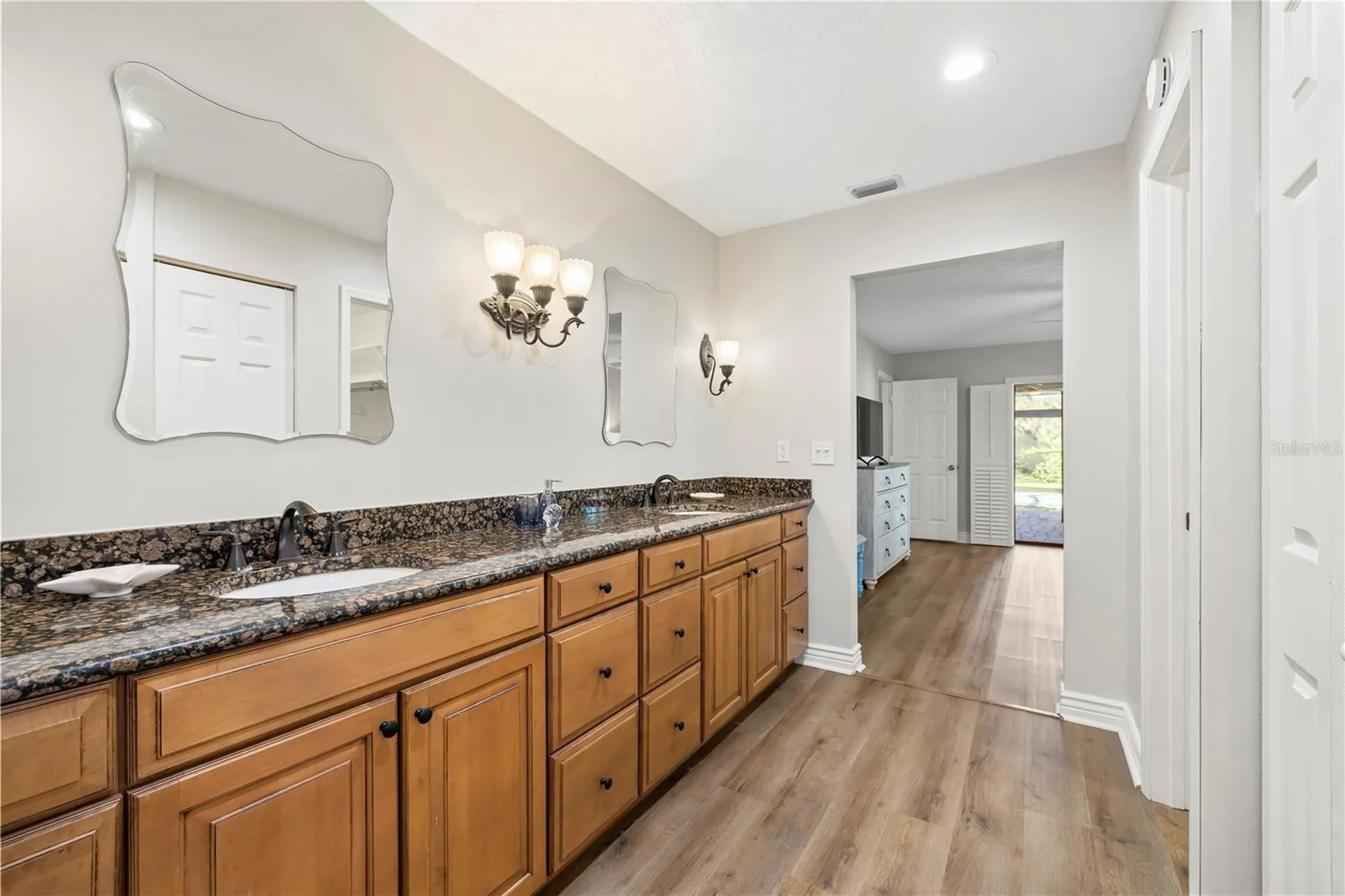 4125 Pinar Drive Bradenton FL 34210