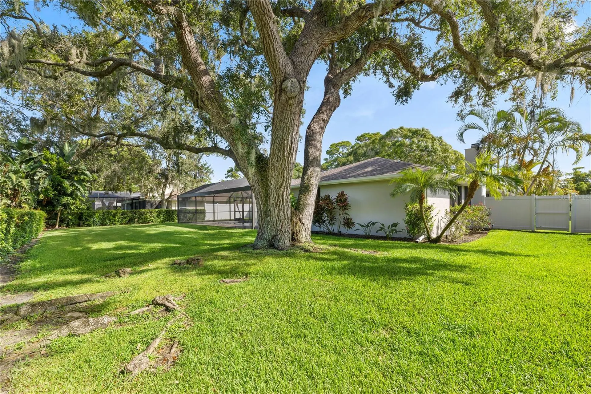 4125 Pinar Drive Bradenton FL 34210