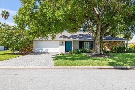 4125 Pinar Drive Bradenton FL 34210