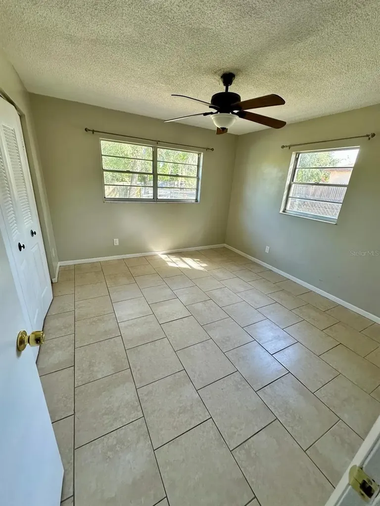 1109 E Rohe Street Tarpon Springs FL 34689