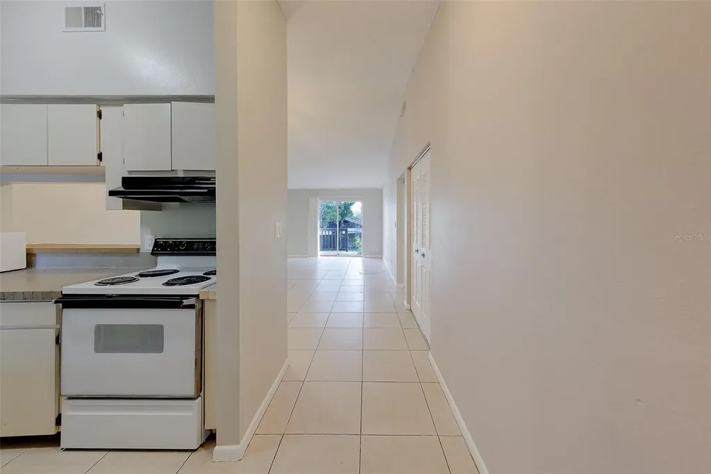 1109 E Rohe Street Tarpon Springs FL 34689