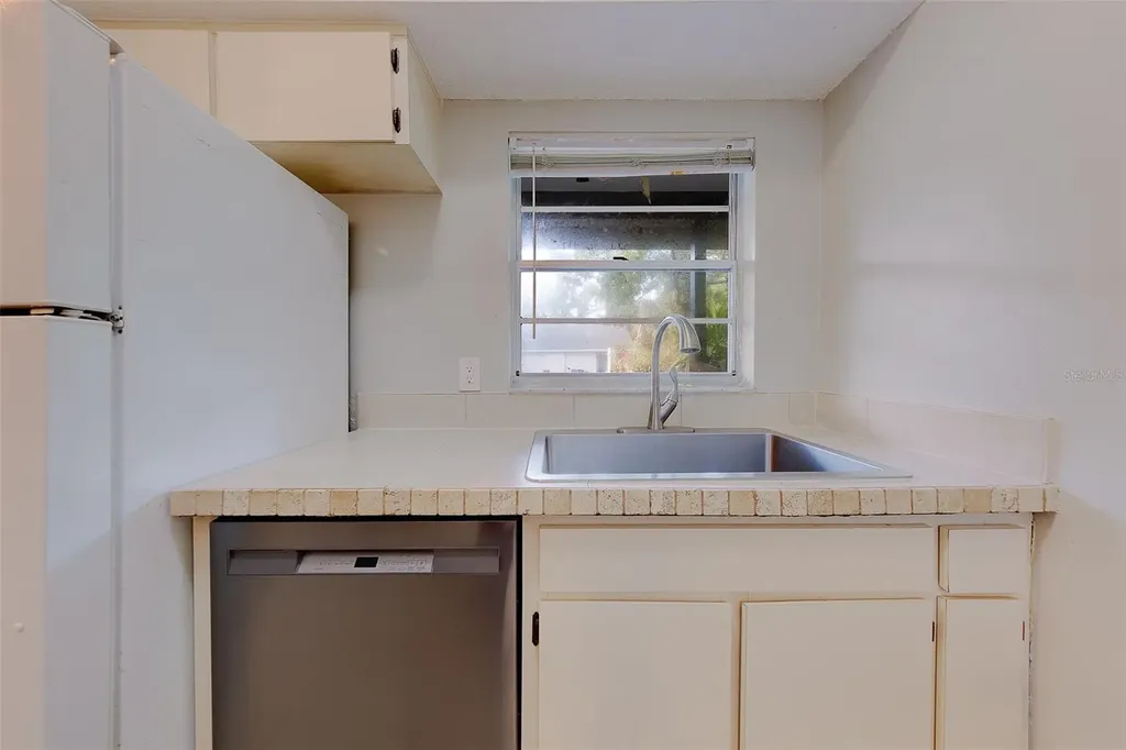 1109 E Rohe Street Tarpon Springs FL 34689