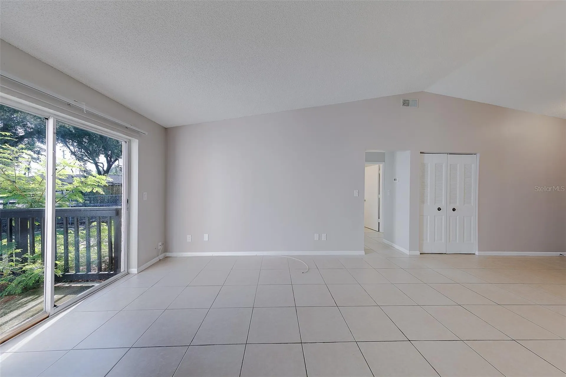 1109 E Rohe Street Tarpon Springs FL 34689