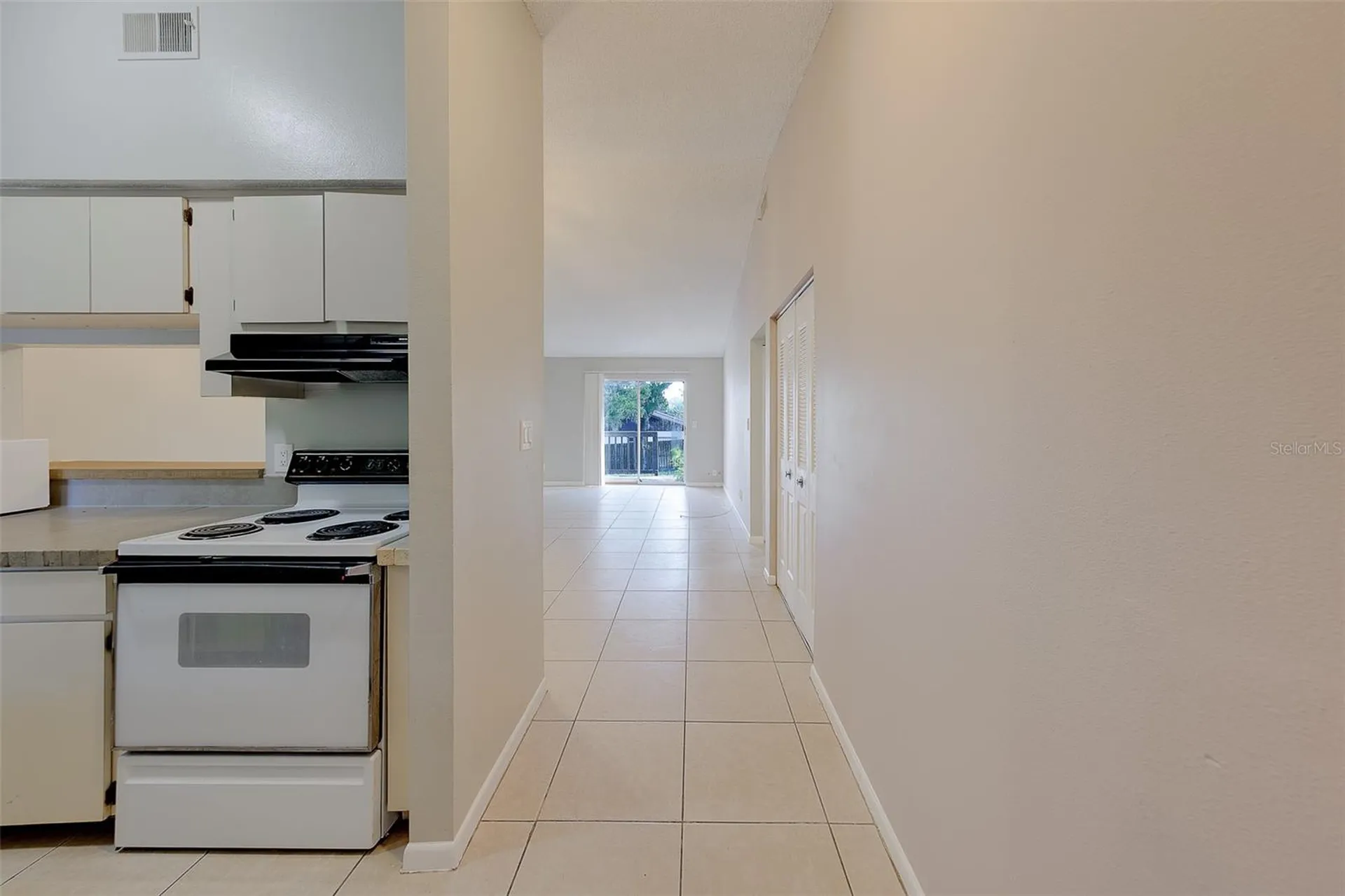 1109 E Rohe Street Tarpon Springs FL 34689