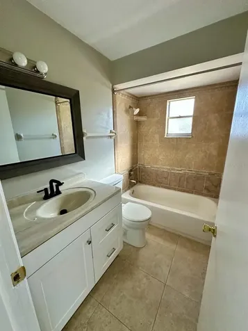 1109 E Rohe Street Tarpon Springs FL 34689