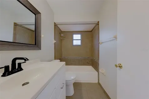 1109 E Rohe Street Tarpon Springs FL 34689