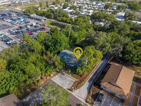 1109 E Rohe Street Tarpon Springs FL 34689
