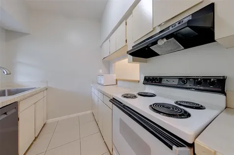 1109 E Rohe Street Tarpon Springs FL 34689
