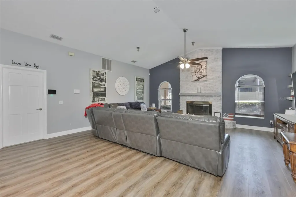 3931 Appletree Drive Valrico FL 33594