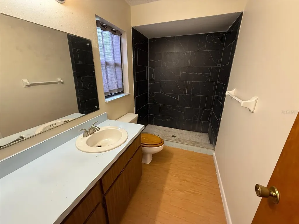 5072 Lakewood Drive Dade City FL 33523