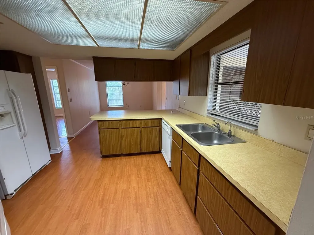 5072 Lakewood Drive Dade City FL 33523