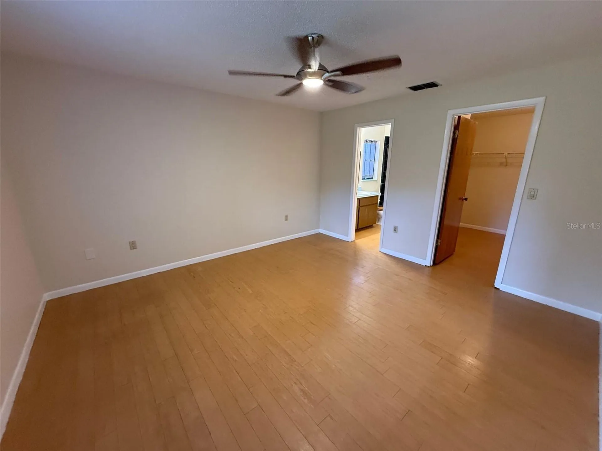 5072 Lakewood Drive Dade City FL 33523
