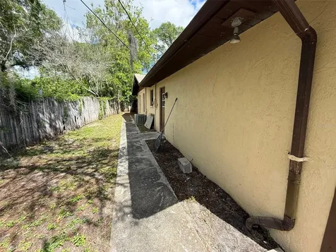 5072 Lakewood Drive Dade City FL 33523