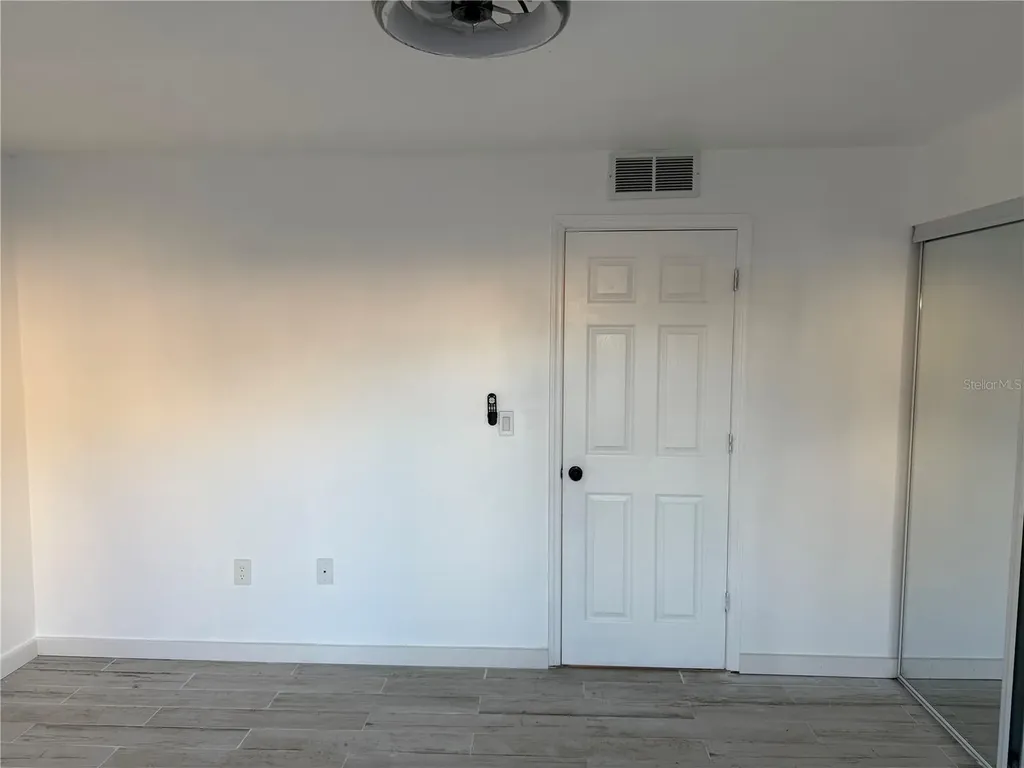 2611 Pine Lake Terrace Sarasota FL 34237