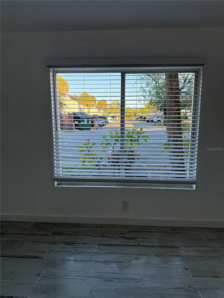 2611 Pine Lake Terrace Sarasota FL 34237