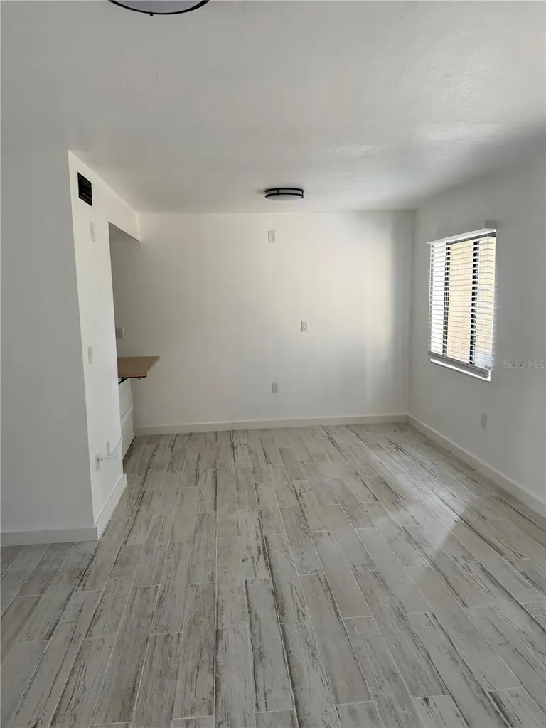 2611 Pine Lake Terrace Sarasota FL 34237