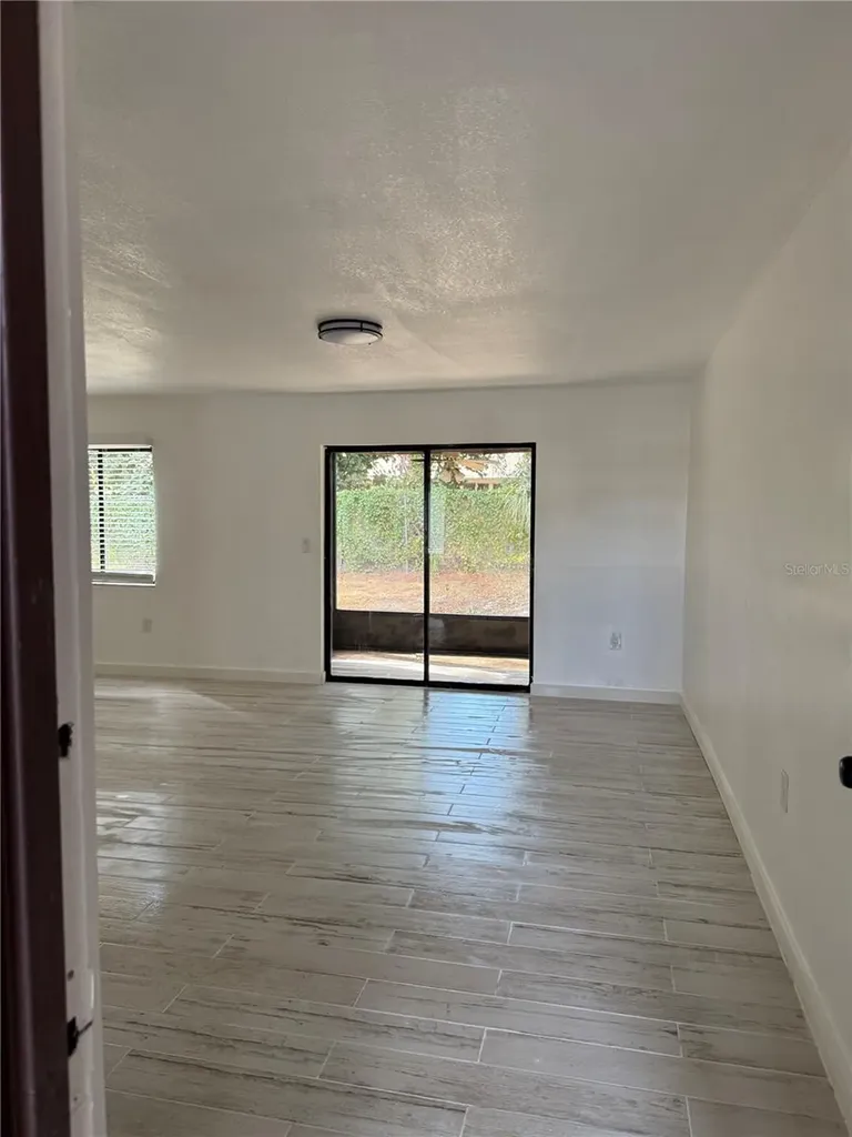 2611 Pine Lake Terrace Sarasota FL 34237