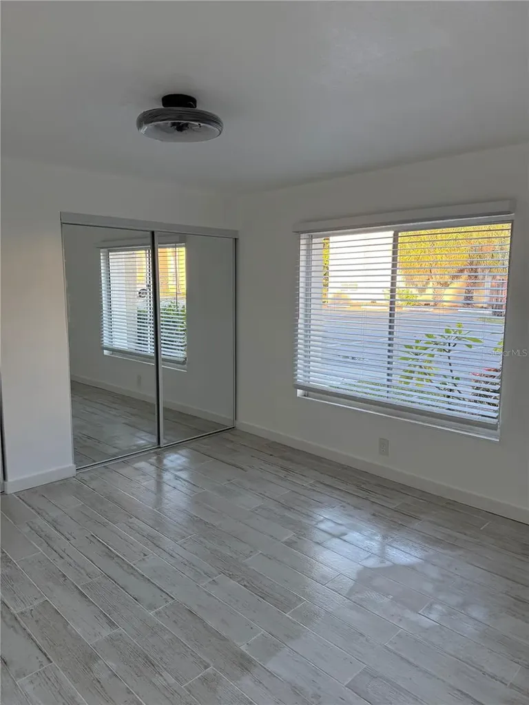 2611 Pine Lake Terrace Sarasota FL 34237