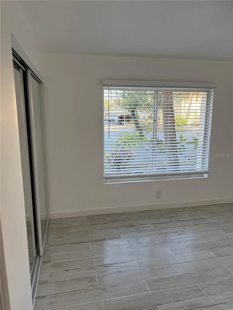 2611 Pine Lake Terrace Sarasota FL 34237