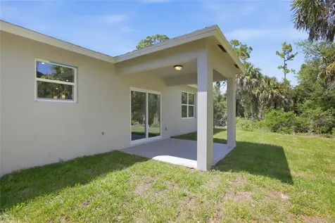 2440 Hiawatha Street Port Charlotte FL 33948